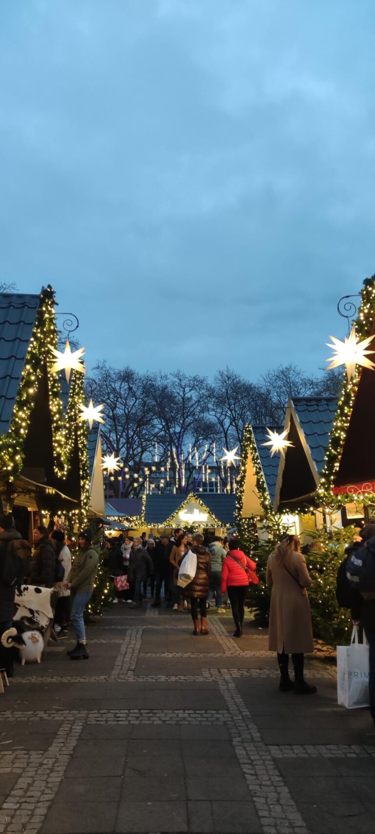 Mercadillo navideño del ángel en Colonia