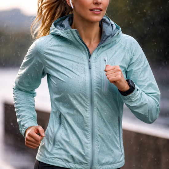 Chaqueta repelente al agua